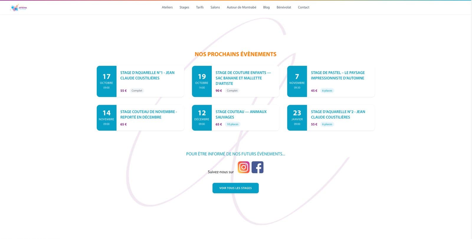 Liste des prochains stages sur la page d’accueil, avec la date, le tarif et le nombre de places restantes